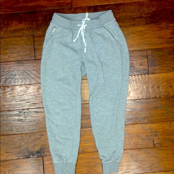 Fabletics grey joggers - Picture 1 of 4